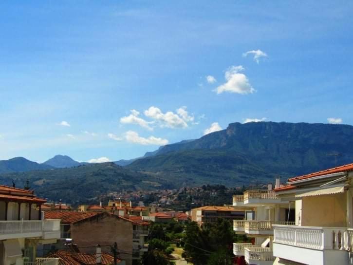 Akrata V Apartment Luaran gambar