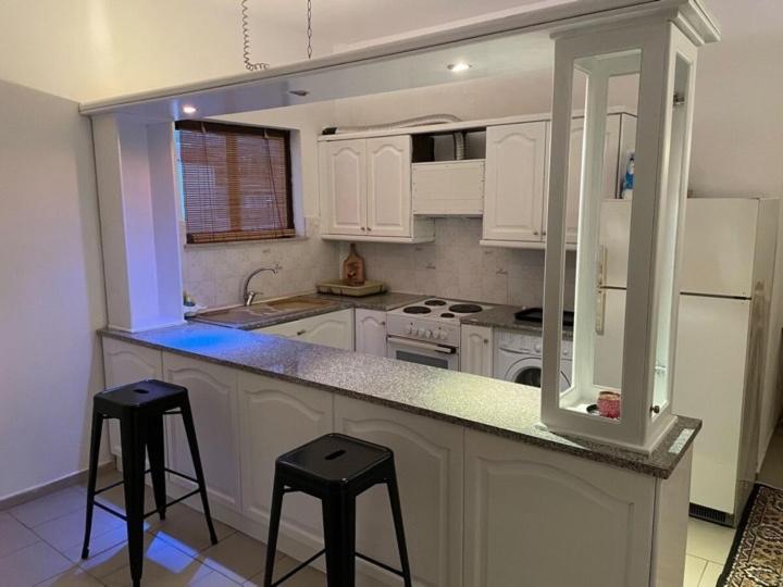 Akrata V Apartment Luaran gambar