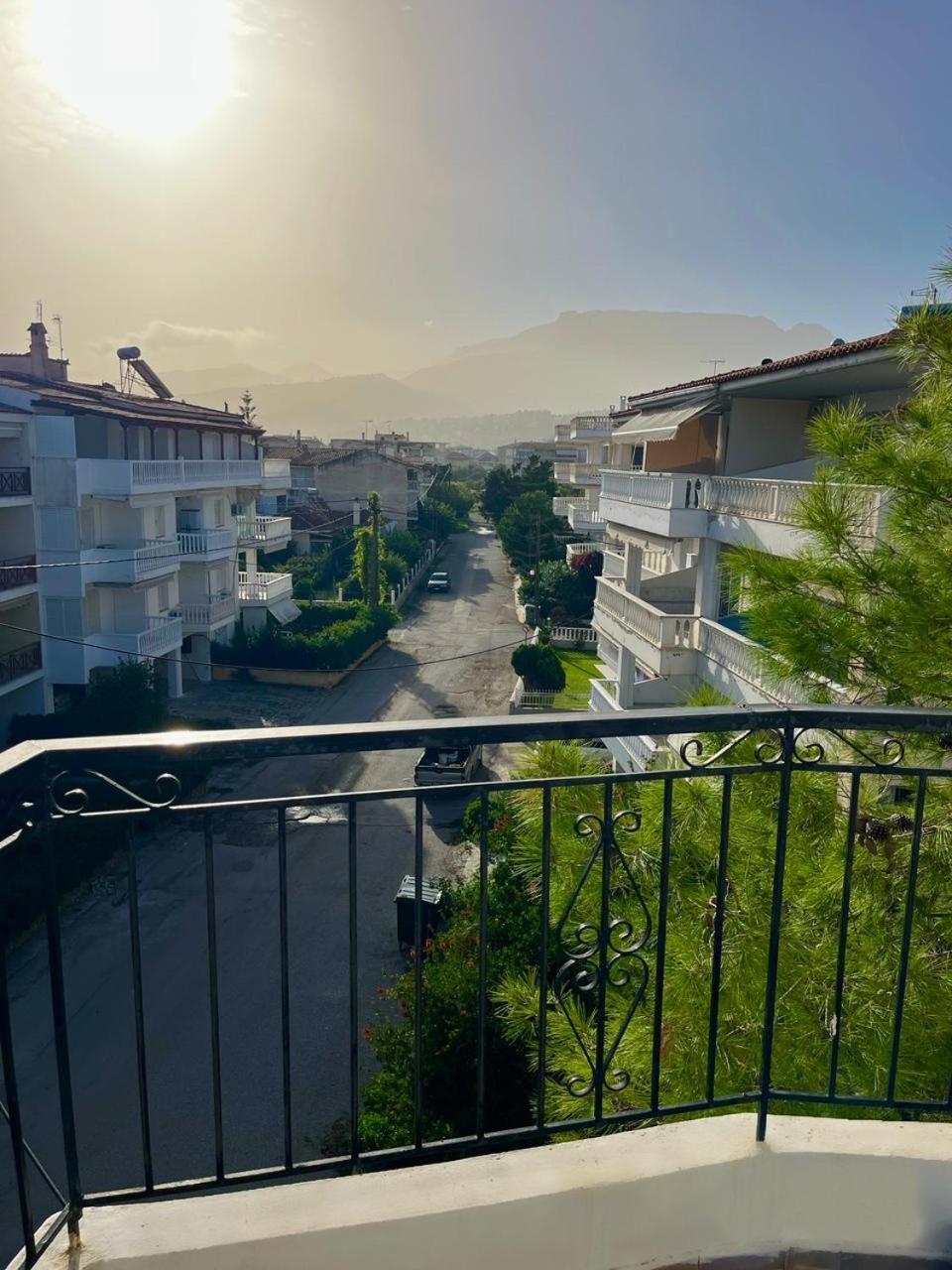 Akrata V Apartment Luaran gambar