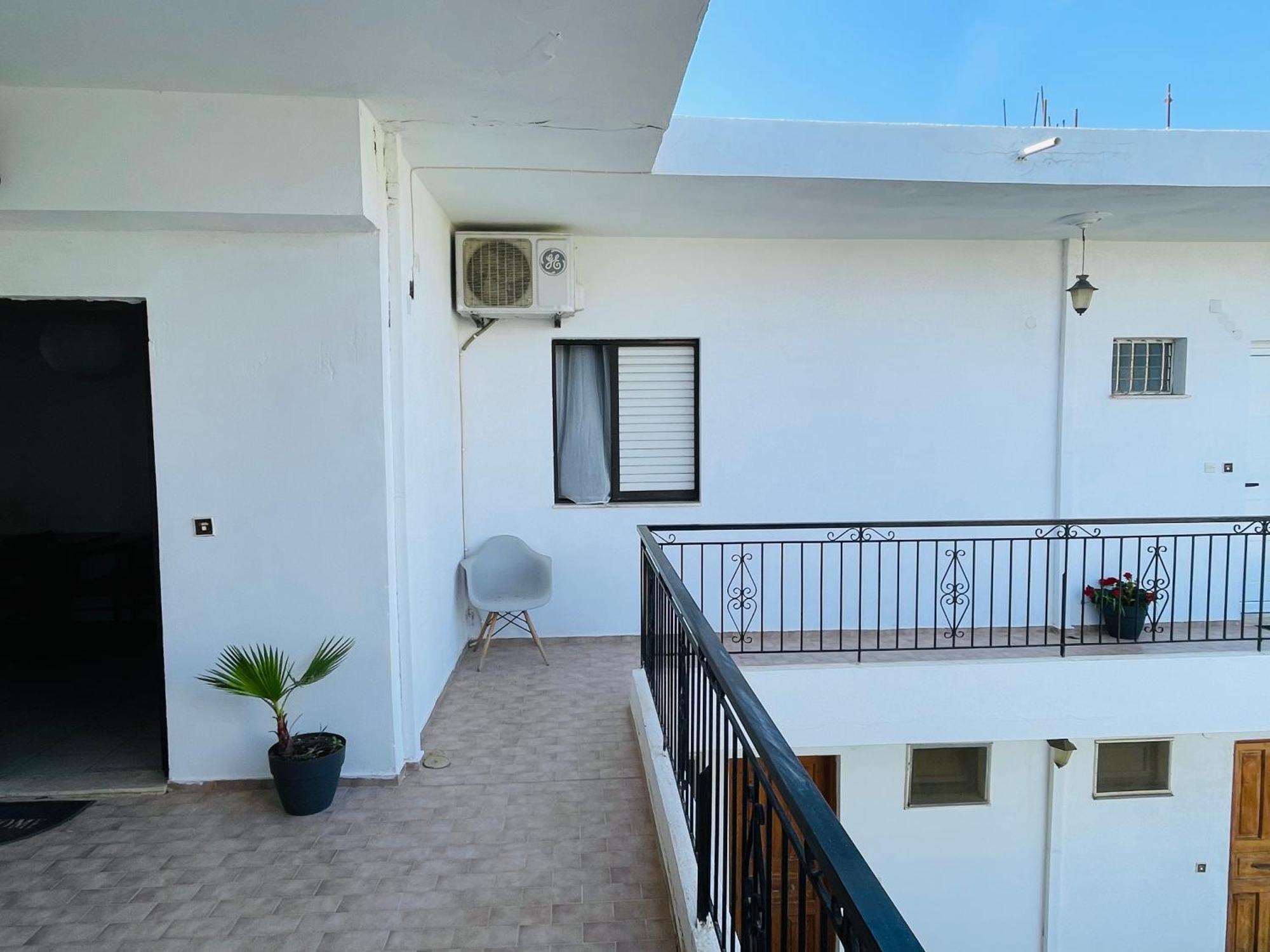 Akrata V Apartment Luaran gambar