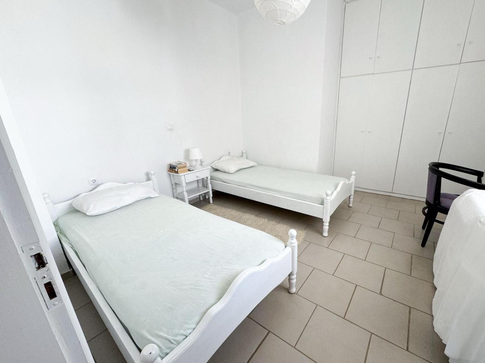 Akrata V Apartment Luaran gambar